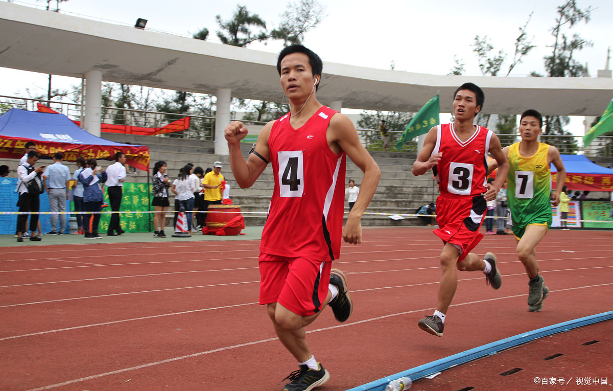 aiyouxi-Rookie迎来十二赛季出色发挥，法国队观众热烈欢呼！-aiyouxi