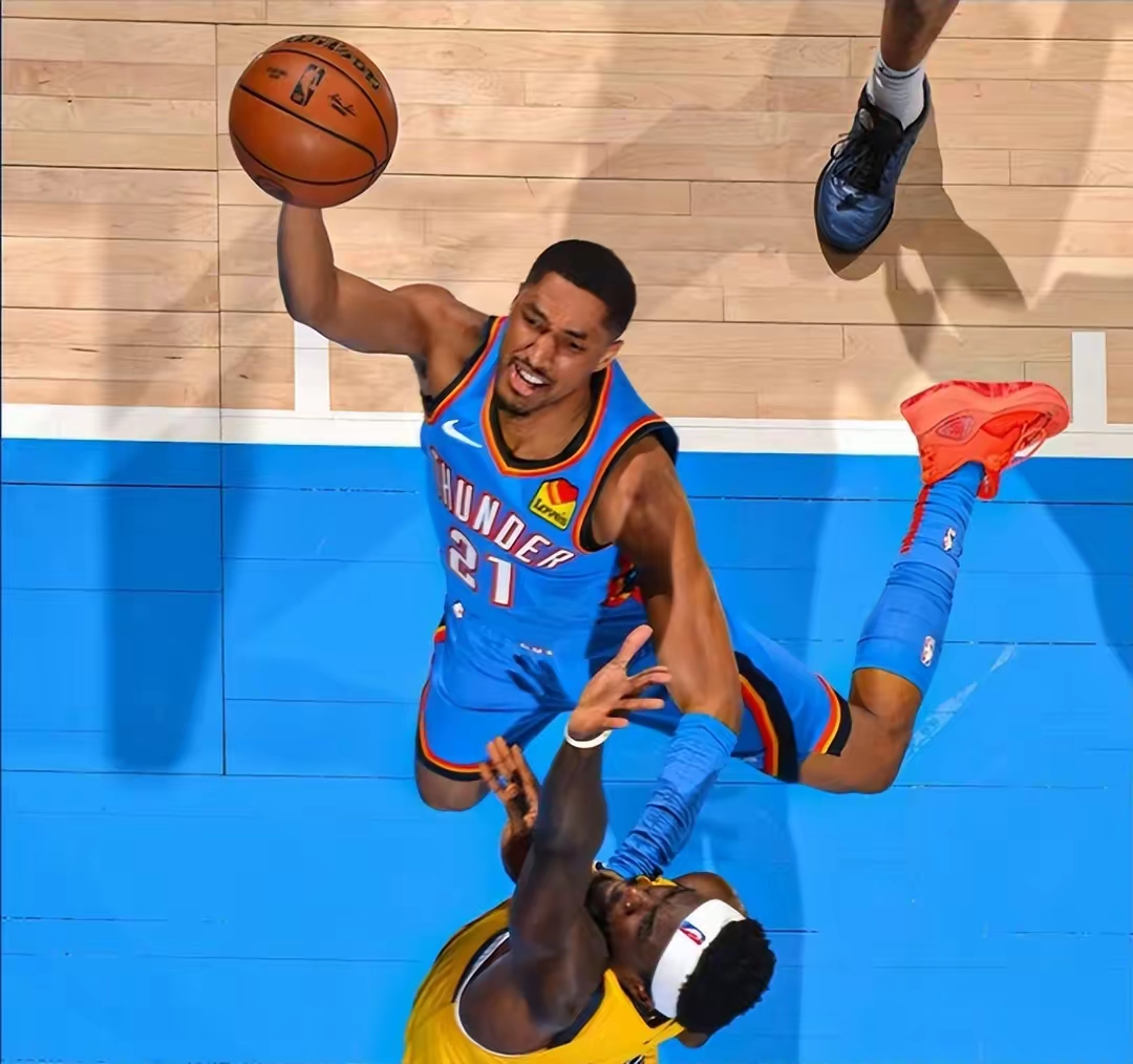 清晨瓦伦西亚强势反弹——NBA常规赛节点到来,底气十足,更衣室氛围转暖 清晨瓦伦西亚强势反弹——NBA常规赛节点到来,底气十足,更衣室氛围转暖